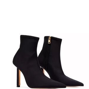 NIB Good American booties